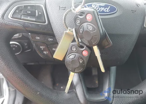 2018 Ford Focus Se из США, поврежденный, VIN 1FADP3FEXJL243242